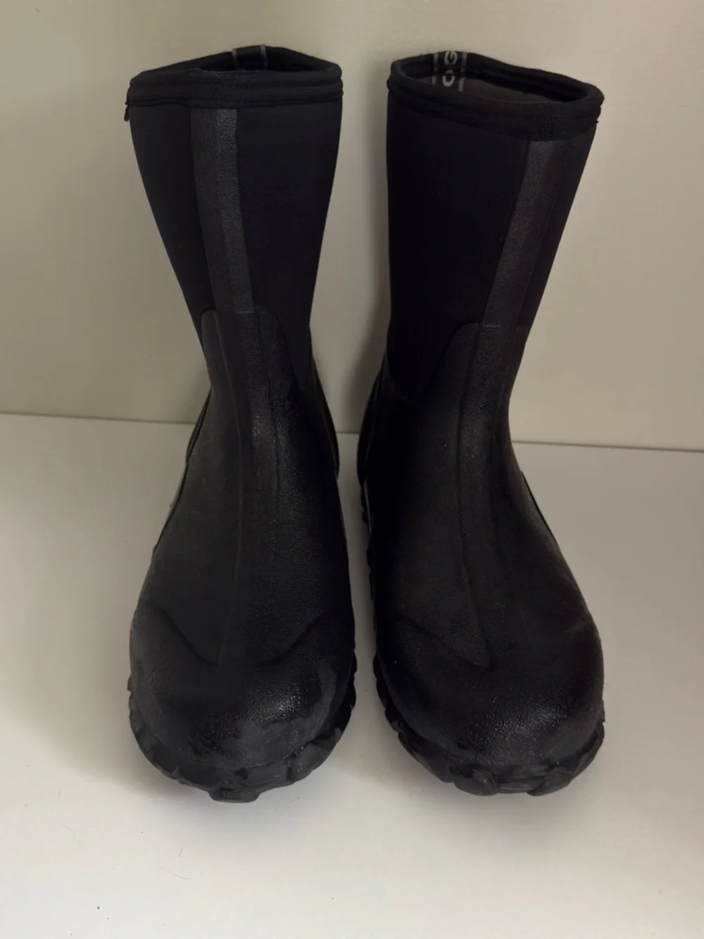 I Bogs Men’s Classic Mid Waterproof Boots Black Size 9